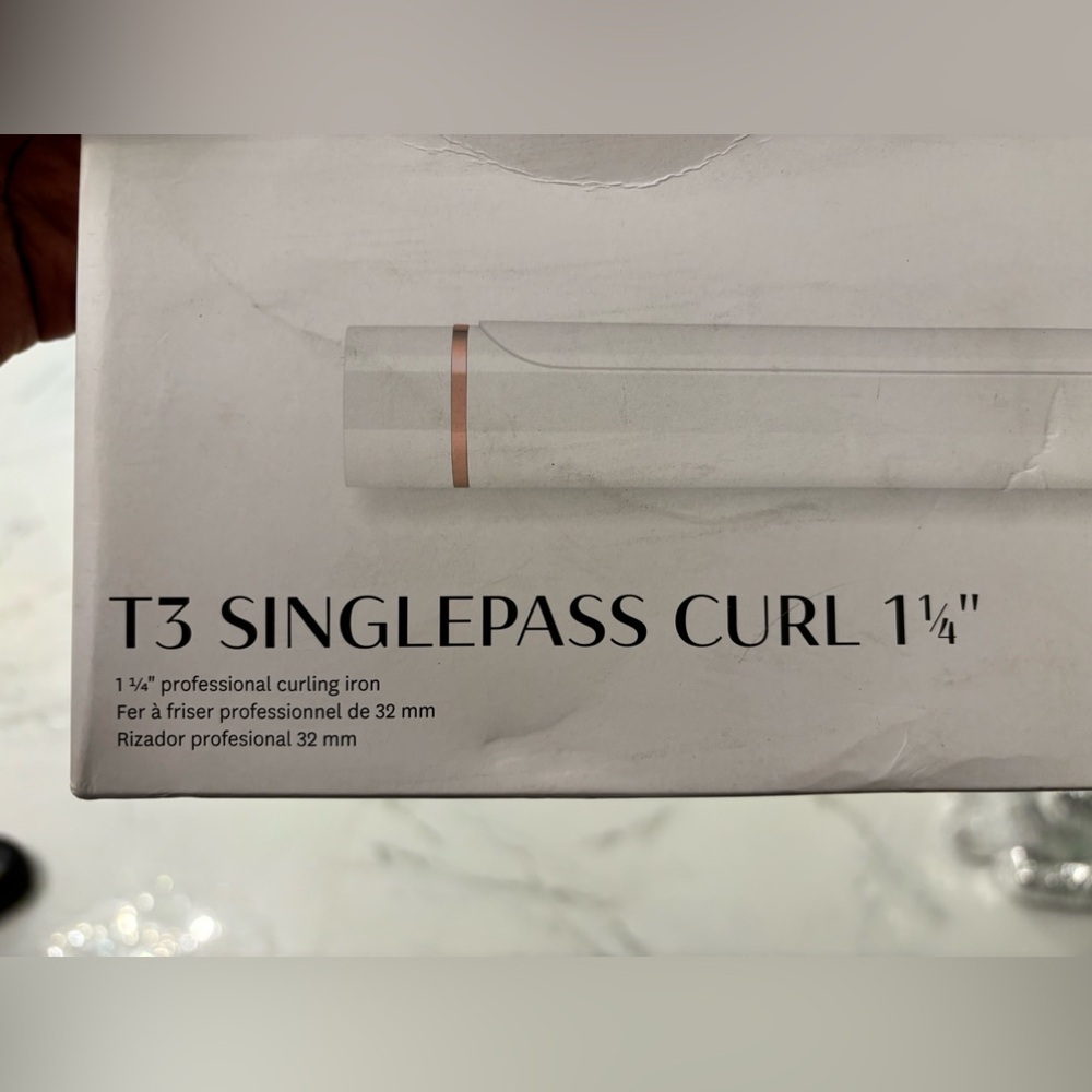 BNIB T3 curling iron
